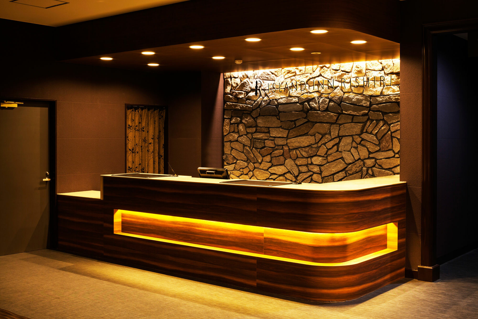 Island Inn Rishiri Bagian luar foto