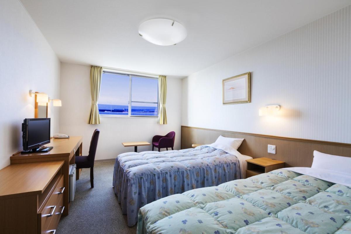 Island Inn Rishiri Bagian luar foto